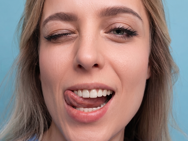 Natural smile simulation